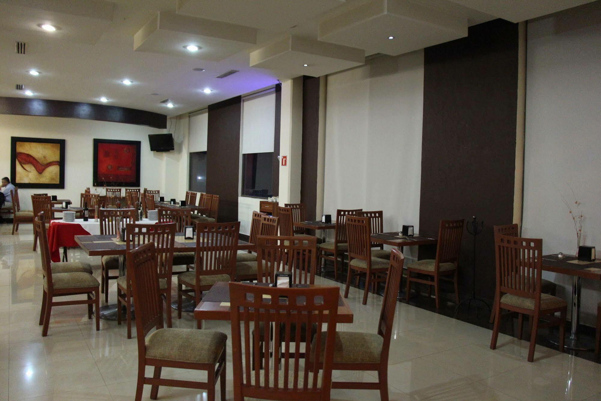 Hotel Soleil Business Class Celaya Celaya (Guanajuato) Exterior foto