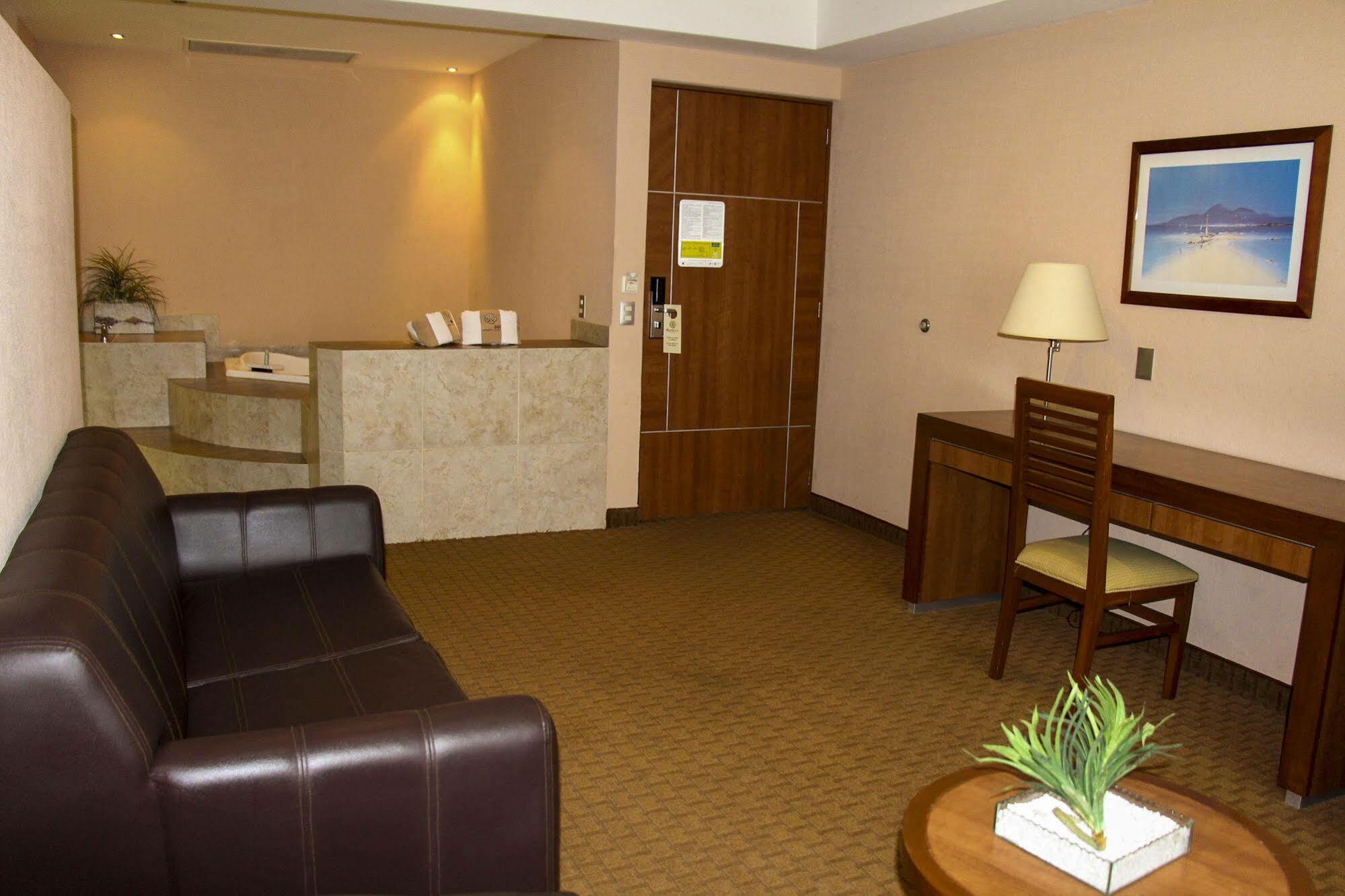Hotel Soleil Business Class Celaya Celaya (Guanajuato) Exterior foto